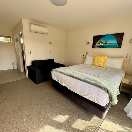 The Olive Motel Coromandel Екстер'єр фото