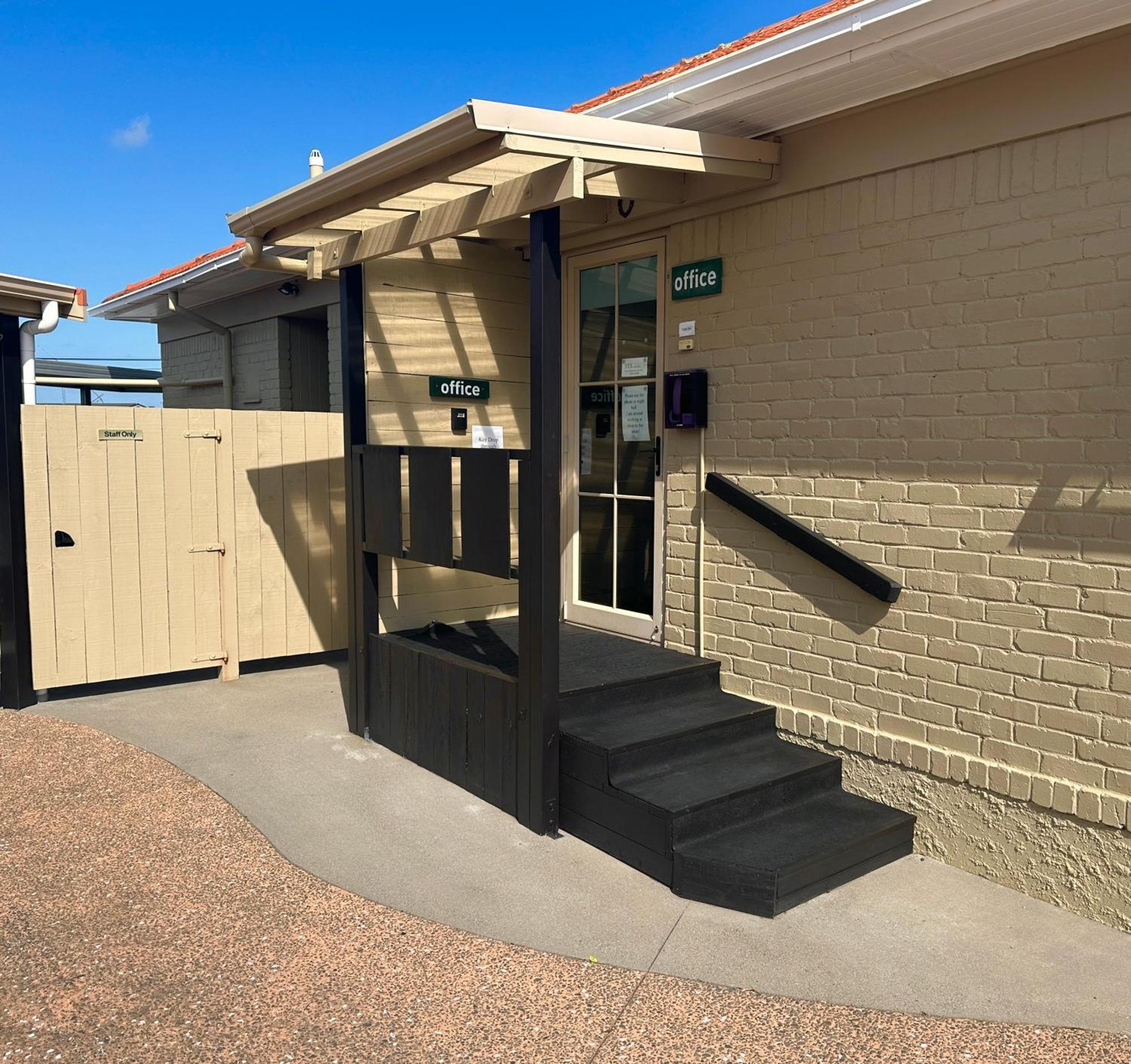 The Olive Motel Coromandel Екстер'єр фото