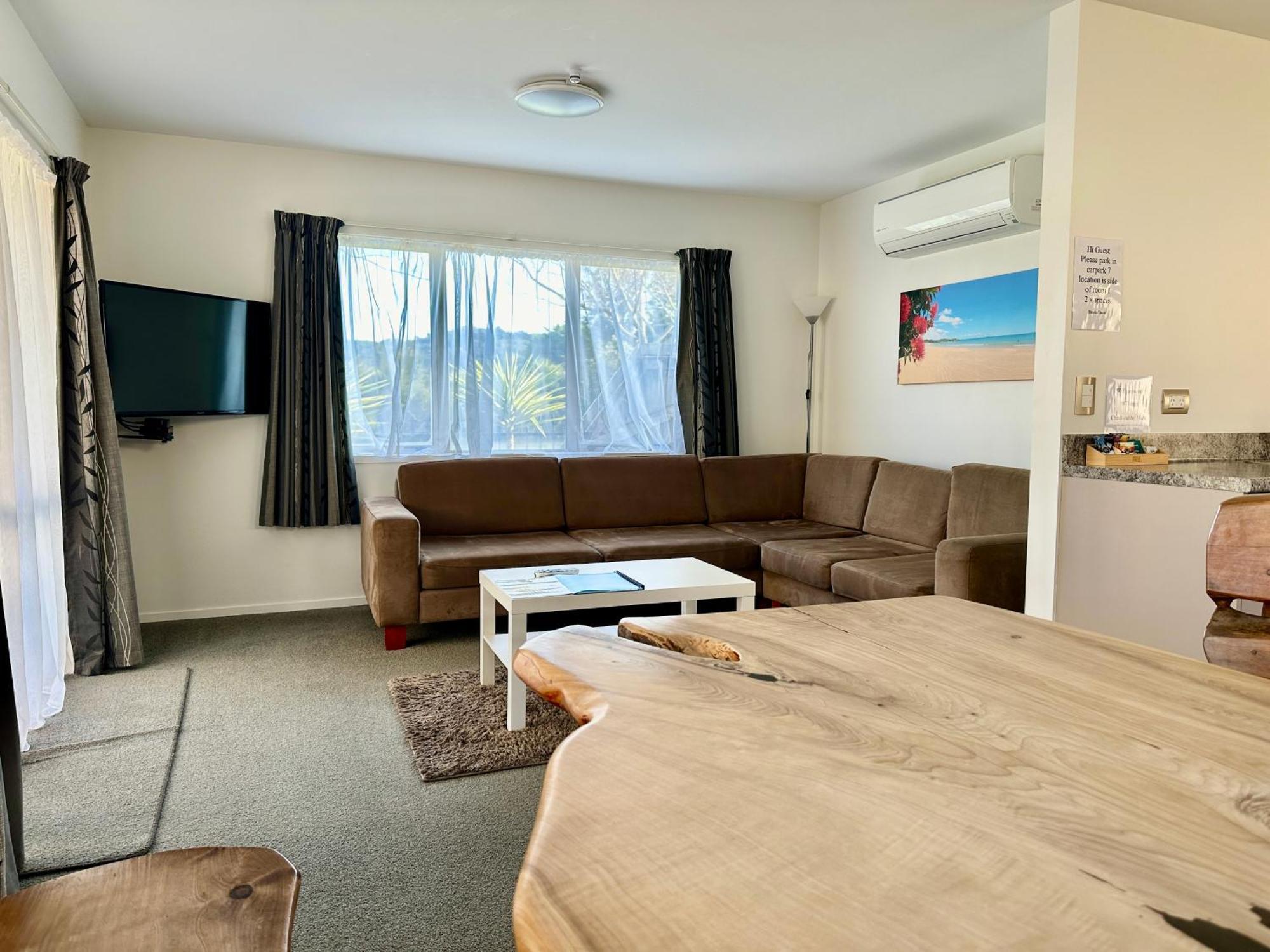 The Olive Motel Coromandel Екстер'єр фото