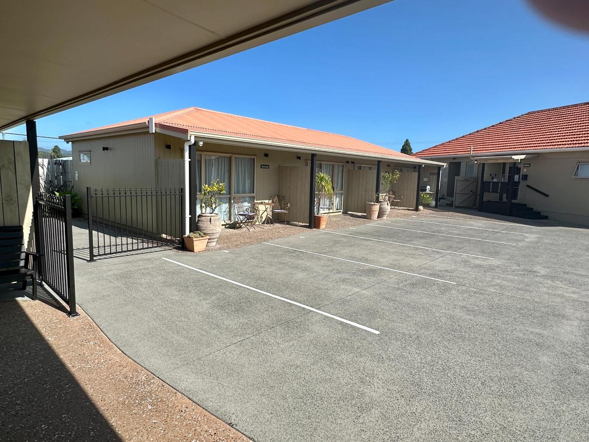 The Olive Motel Coromandel Екстер'єр фото