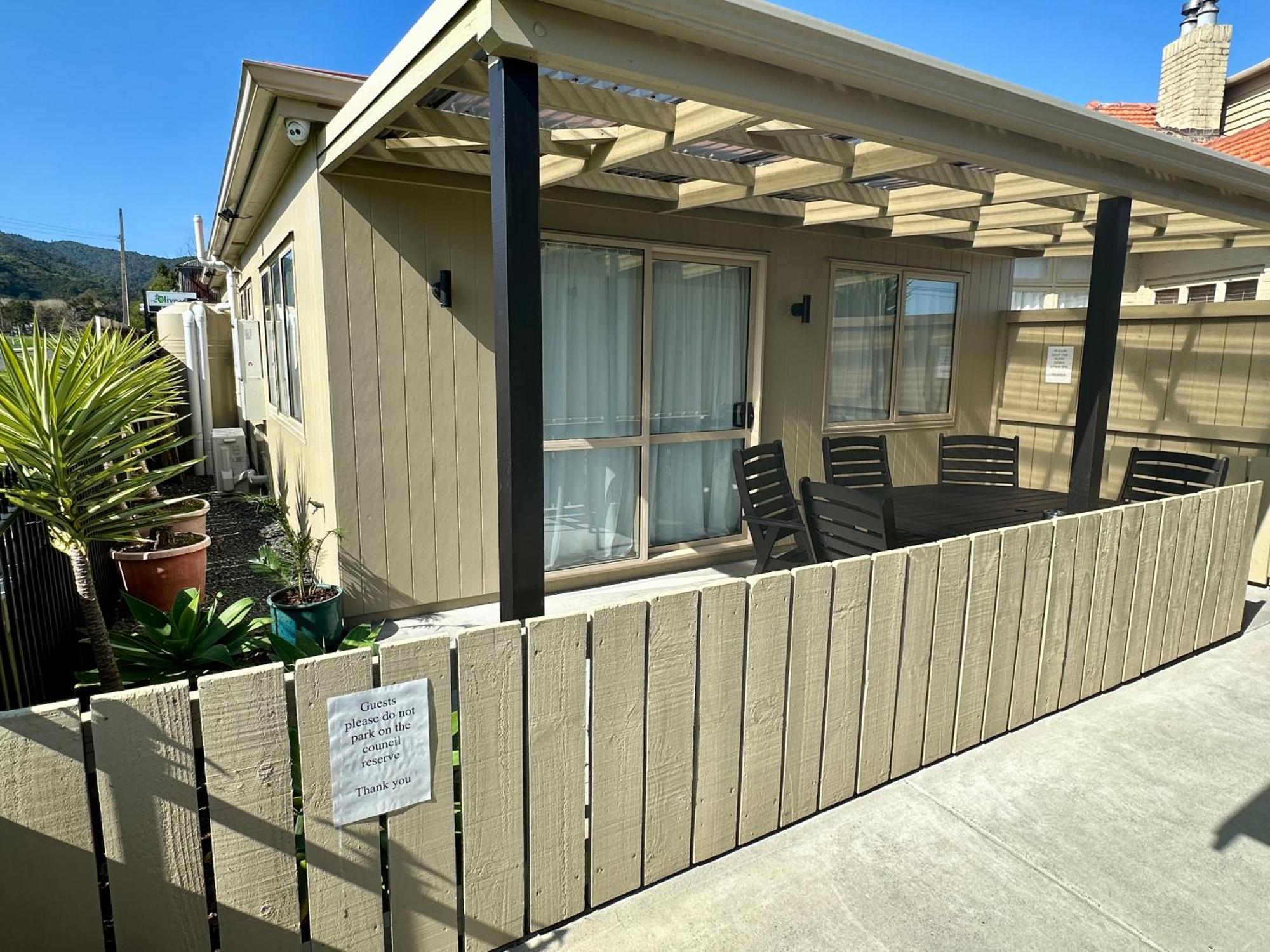 The Olive Motel Coromandel Екстер'єр фото