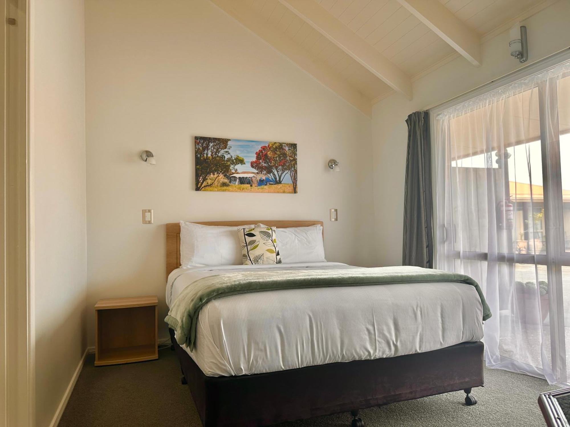 The Olive Motel Coromandel Екстер'єр фото