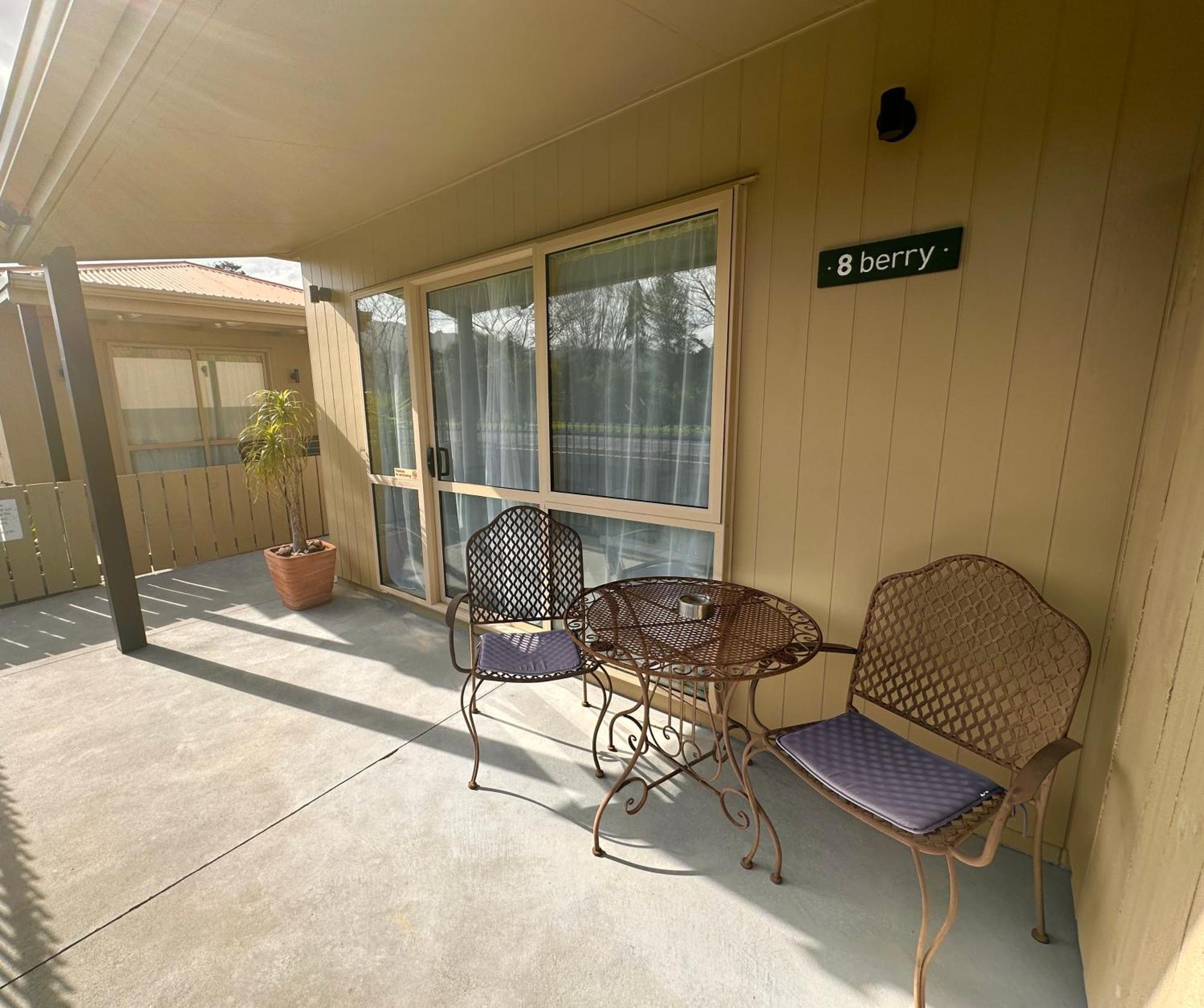 The Olive Motel Coromandel Екстер'єр фото