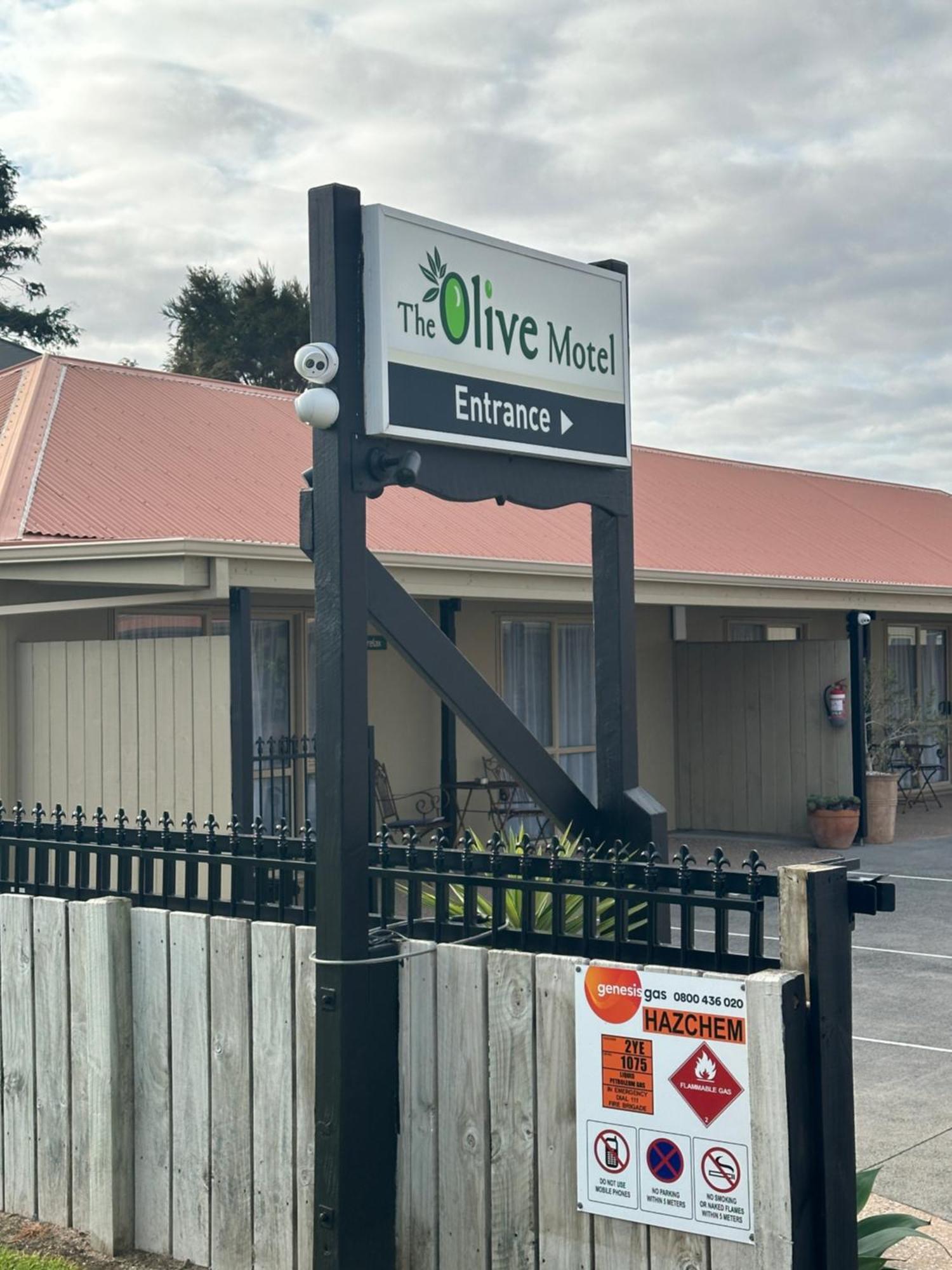 The Olive Motel Coromandel Екстер'єр фото