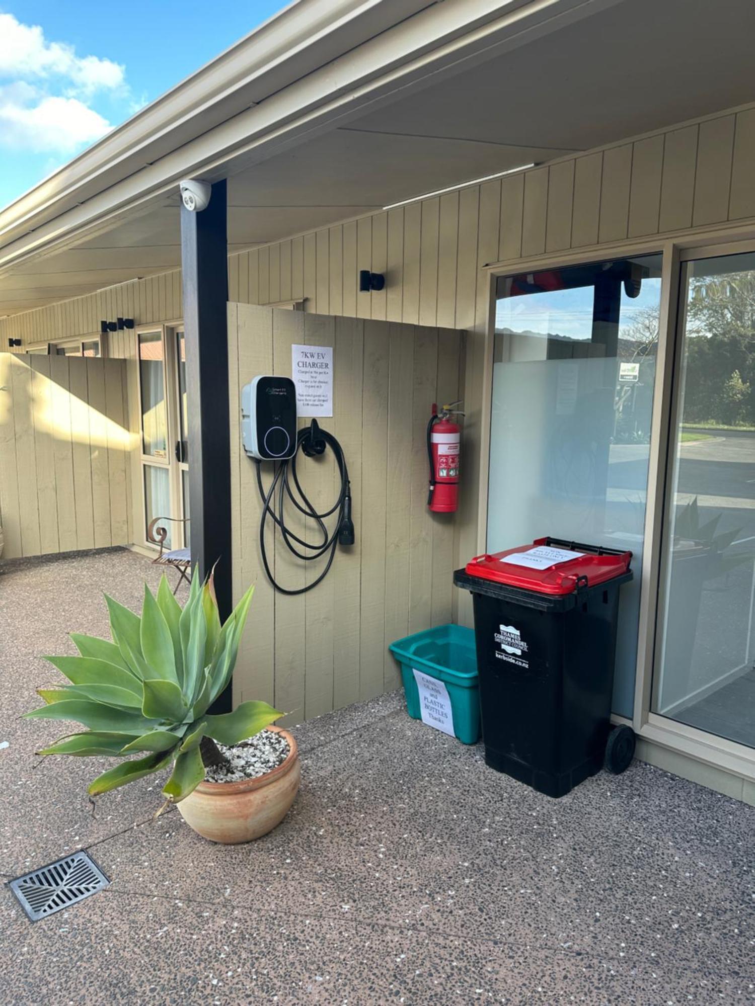 The Olive Motel Coromandel Екстер'єр фото
