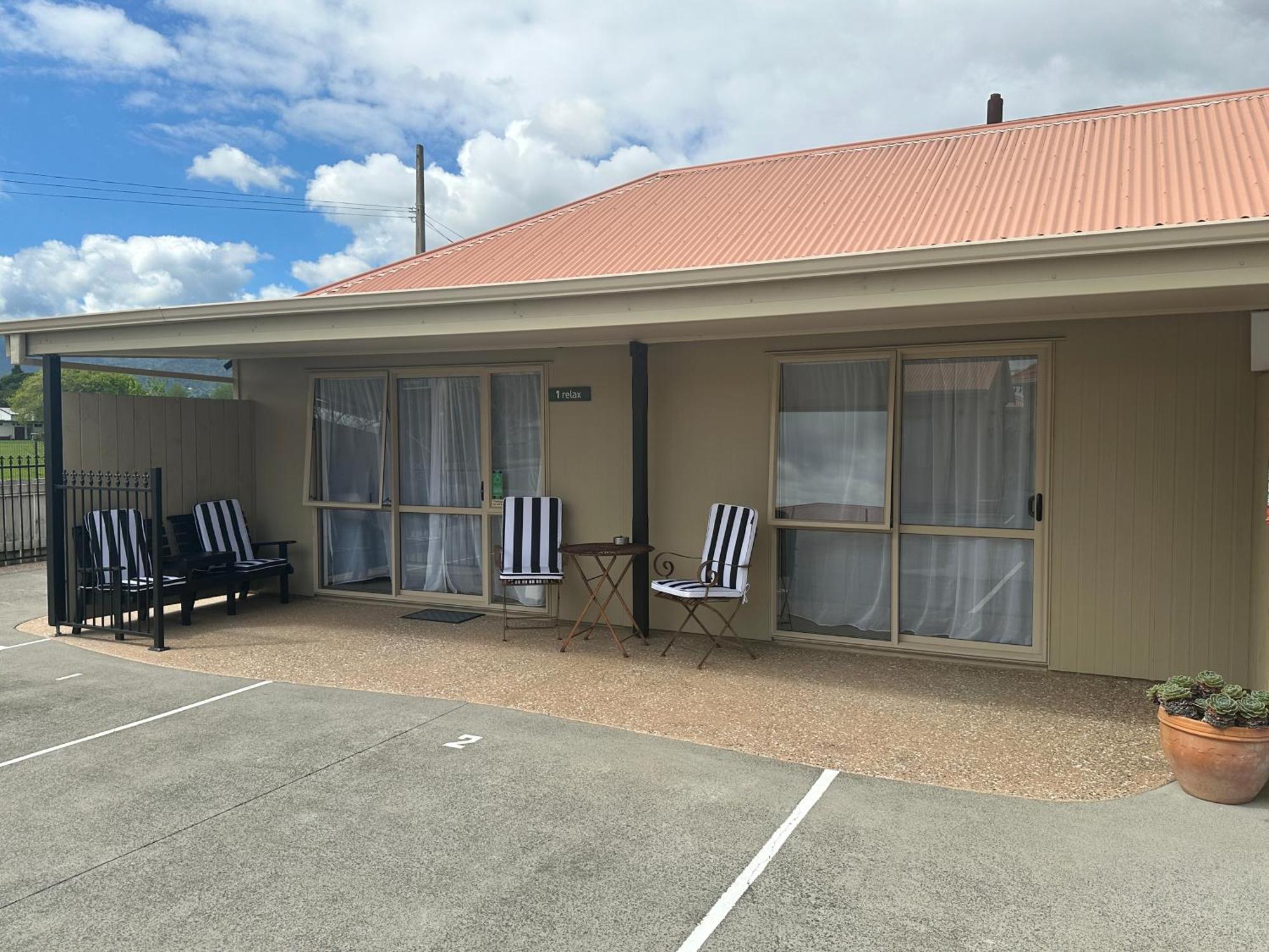 The Olive Motel Coromandel Екстер'єр фото