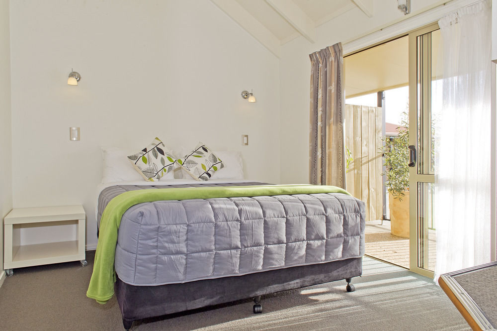 The Olive Motel Coromandel Екстер'єр фото