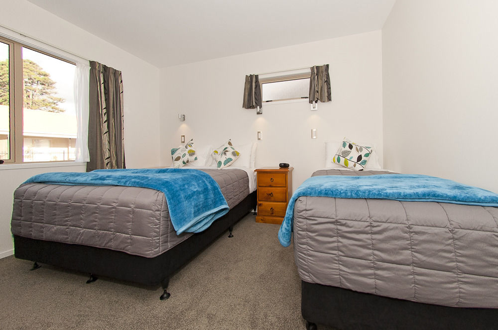 The Olive Motel Coromandel Екстер'єр фото