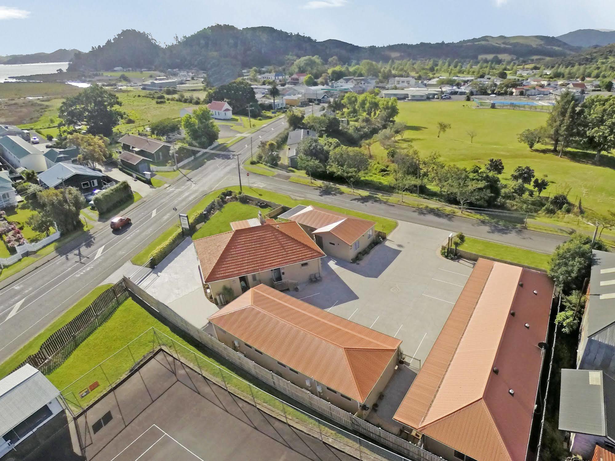 The Olive Motel Coromandel Екстер'єр фото
