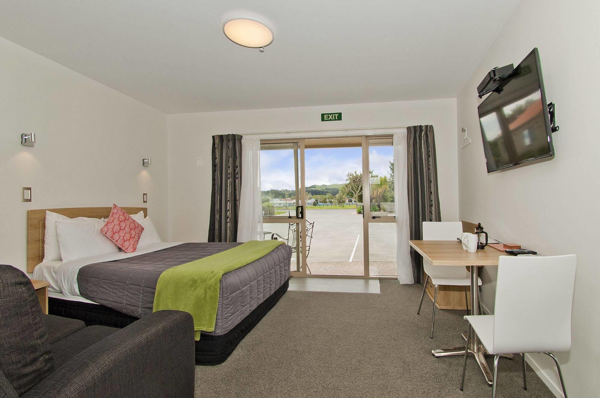 The Olive Motel Coromandel Екстер'єр фото